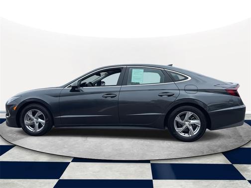 2022 Hyundai SONATA SE