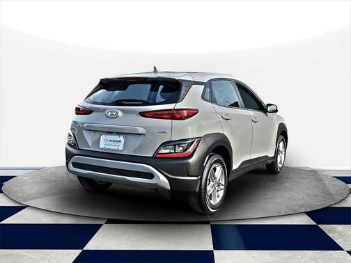 2022 Hyundai KONA SE