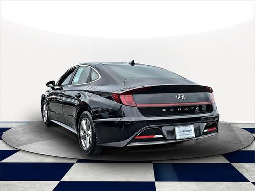 2022 Hyundai SONATA SE