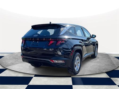 2023 Hyundai TUCSON SE