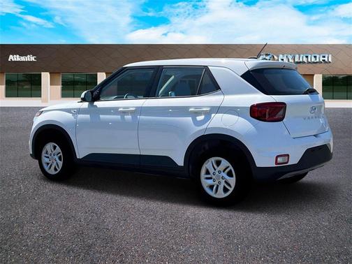 2025 Hyundai VENUE SE