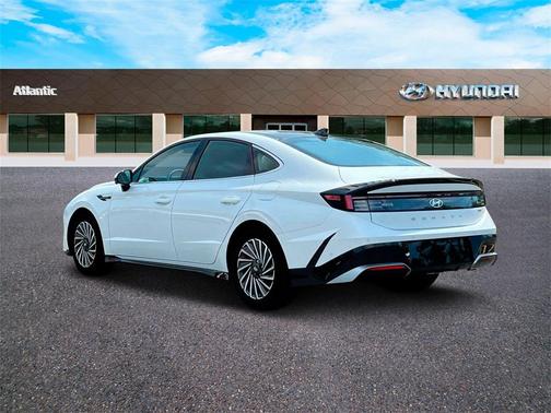 2025 Hyundai SONATA Hybrid Limited