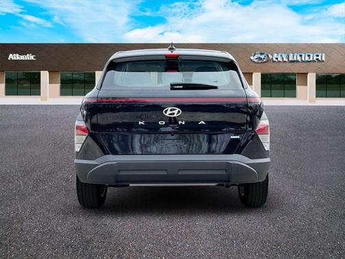 2025 Hyundai KONA SE