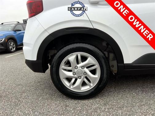 2023 Hyundai VENUE SE