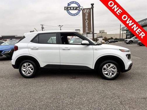 2023 Hyundai VENUE SE