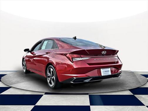 2022 Hyundai ELANTRA Limited