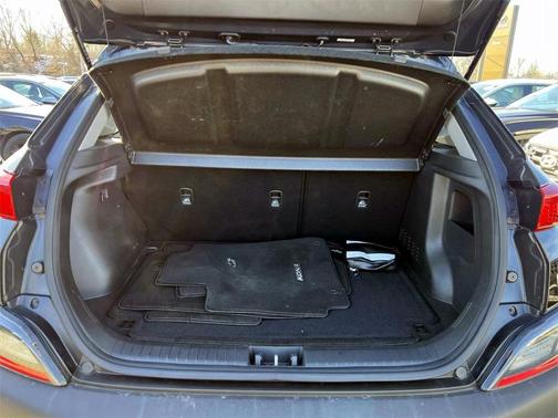 2023 Hyundai KONA SE