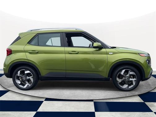 2022 Hyundai VENUE SEL