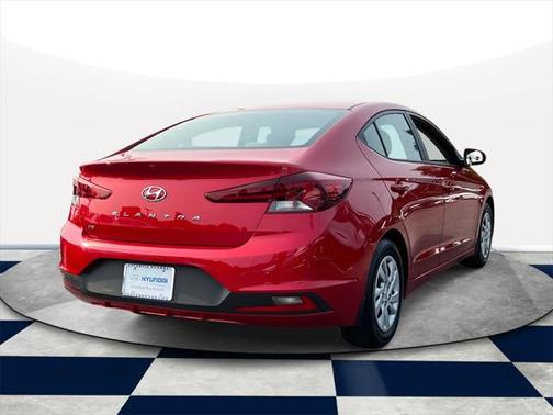 2020 Hyundai ELANTRA SE