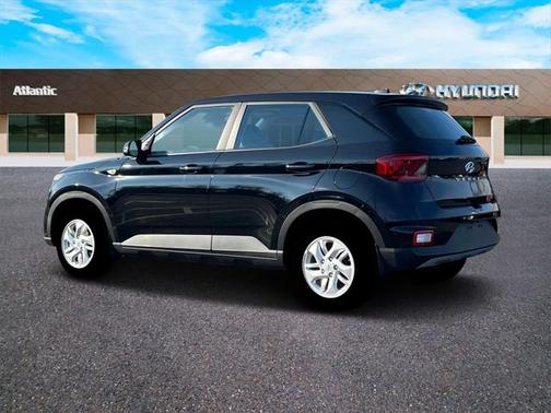 2025 Hyundai VENUE SE