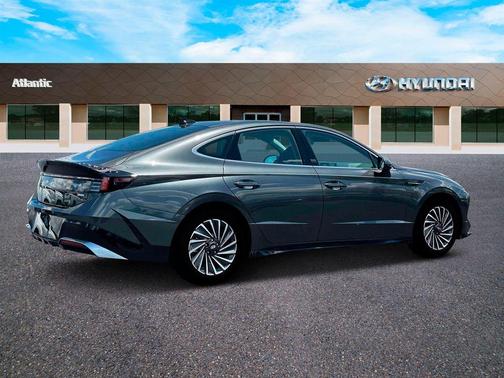 Gray 2025 Hyundai SONATA Hybrid SEL