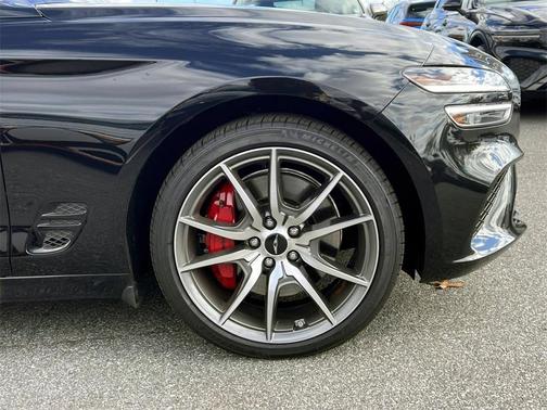 2025 Genesis G70 2.5T