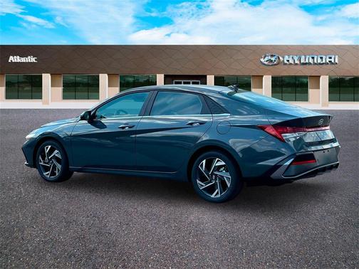 2025 Hyundai ELANTRA Limited
