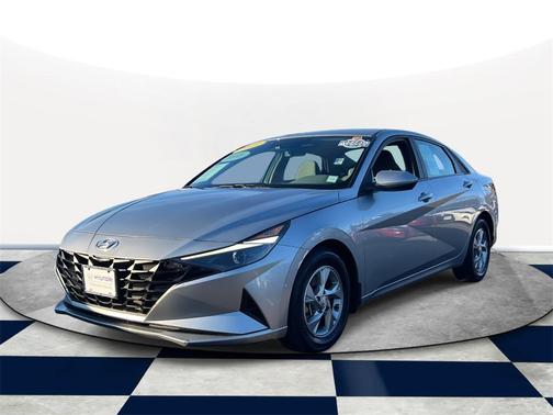 2023 Hyundai ELANTRA SE