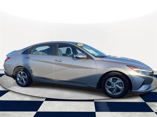 2023 Hyundai ELANTRA SE