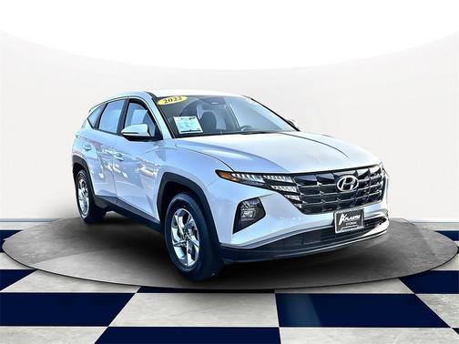 2022 Hyundai TUCSON SE