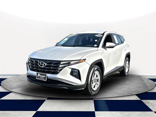 2022 Hyundai TUCSON SE