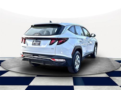 2022 Hyundai TUCSON SE
