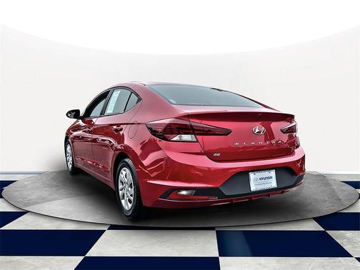 2020 Hyundai ELANTRA SE
