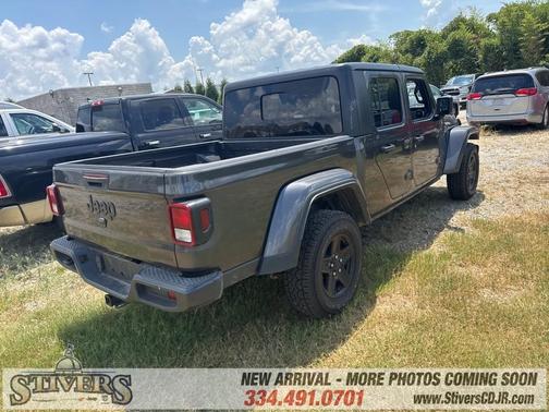 2021 Jeep Gladiator Sport