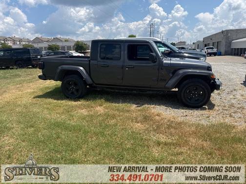 2021 Jeep Gladiator Sport