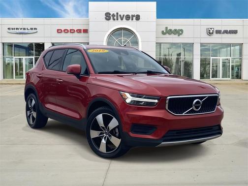 2019 Volvo XC40 T4 Momentum