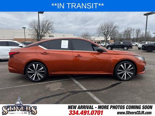 2022 Nissan Altima 2.5 SR