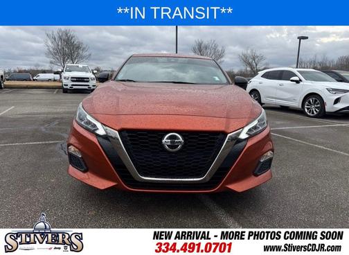 2022 Nissan Altima 2.5 SR