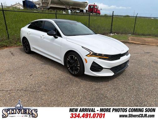 Glacial White Pearl 2023 Kia K5 GT-Line