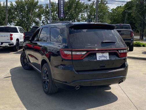 DB Black Crystal Clearcoat 2026 Dodge Durango GT