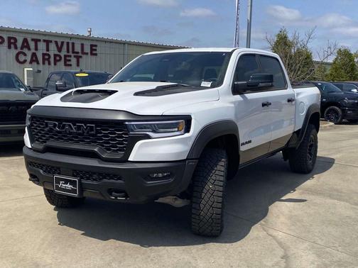 Bright White Clearcoat 2026 RAM 1500 RHO