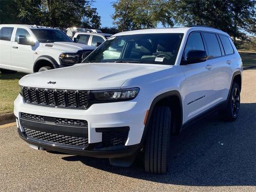 2025 Jeep Grand Cherokee L Laredo