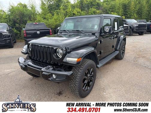 Black Clearcoat 2021 Jeep Wrangler Unlimited Sahara Altitude