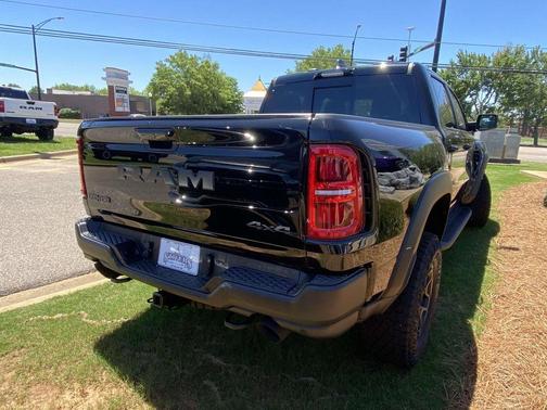 Diamond Black 2026 RAM 1500 RHO