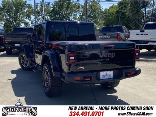 Black Clearcoat 2022 Jeep Gladiator Rubicon