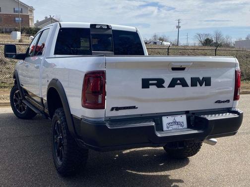 2026 RAM 2500 Rebel/Power Wagon