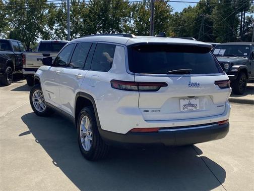 2021 Jeep Grand Cherokee L Laredo