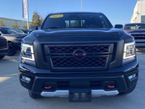 2024 Nissan Titan PRO-4X