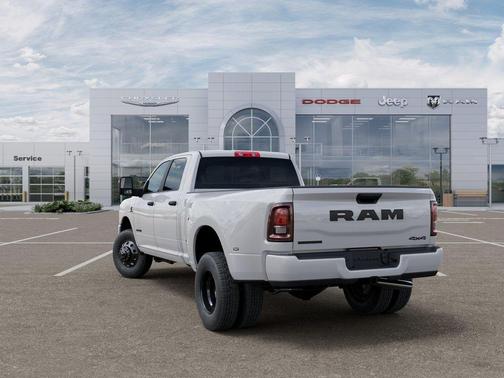 Bright White Clearcoat 2026 RAM 3500 Big Horn