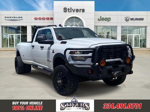 Bright White Clearcoat 2026 RAM 3500 Big Horn