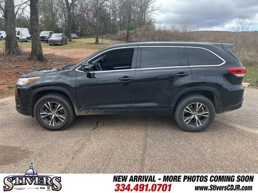 2019 Toyota Highlander LE