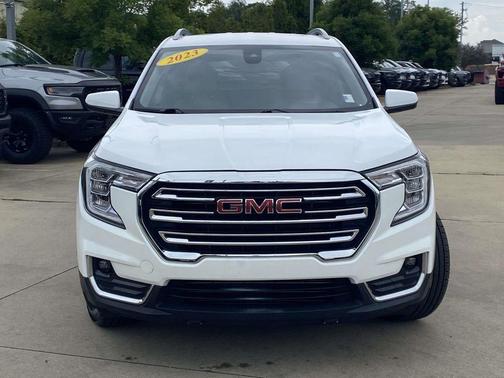 Summit White 2023 GMC Terrain SLT