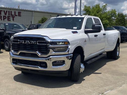 Bright White Clearcoat 2026 RAM 3500 Tradesman