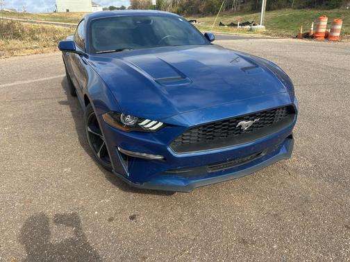 2022 Ford Mustang EcoBoost