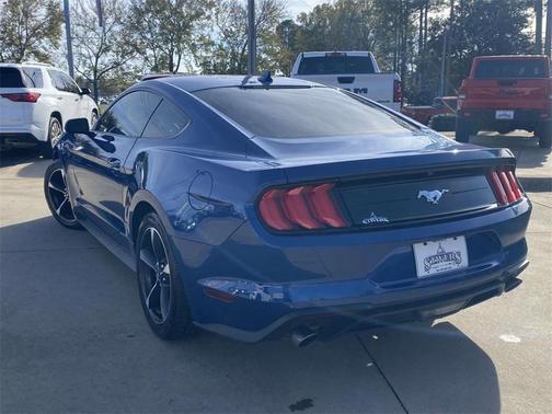 2022 Ford Mustang EcoBoost