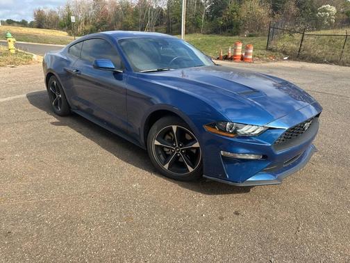 2022 Ford Mustang EcoBoost