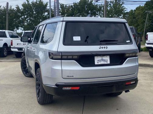 Silver Zynith 2026 Jeep Grand Wagoneer Limited Reserve