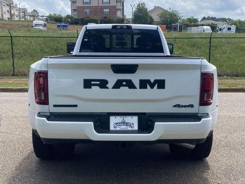 Bright White Clearcoat 2026 RAM 3500 Big Horn