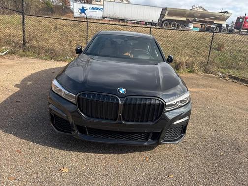 2021 BMW 750 i xDrive