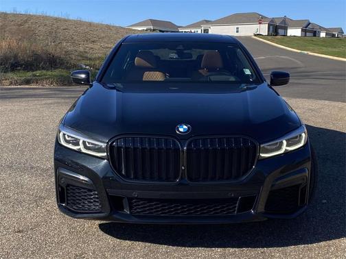 2021 BMW 750 i xDrive